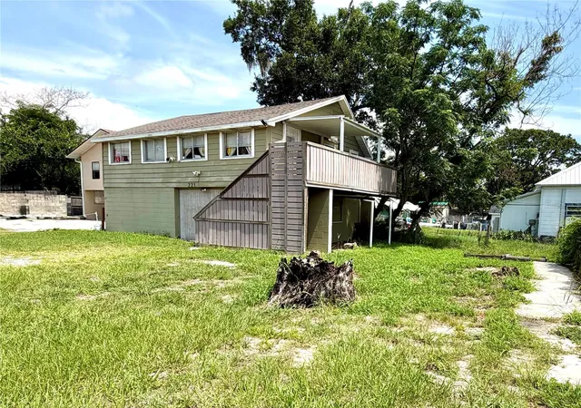 Photo 1 of Single family home for sale at 221 Ave C Ne, Winter Haven, FL 33881 | MLS# O6423429 | Listing updated on 2026-07-27