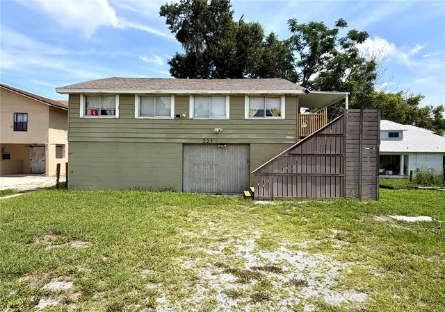 Photo 2 of Single family home for sale at 221 Ave C Ne, Winter Haven, FL 33881 | MLS# O6423429 | Listing updated on 2026-07-27