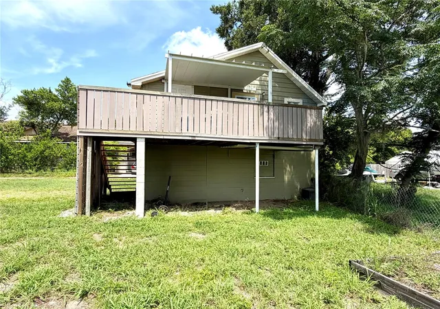 Photo 4 of Single family home for sale at 221 Ave C NE, Winter Haven, FL 33881 | MLS# O6423429 | Listing updated on 2026-07-27