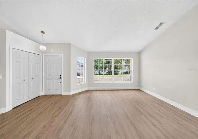 4th image of 294 Lake Doe Blvd, Apopka, FL 32703 | MLS# TB8527156