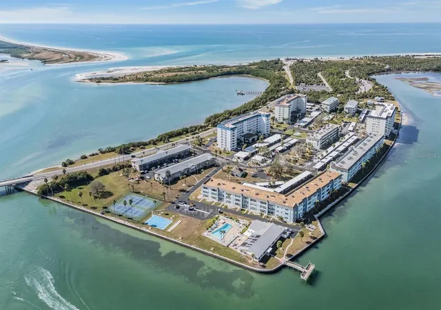 2nd image of 9 Haig Pl #704, Dunedin, FL 34698 | MLS# TB8527158