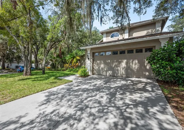 3rd image of 4139 Moreland Dr, Valrico, FL 33596 | MLS# TB8527165