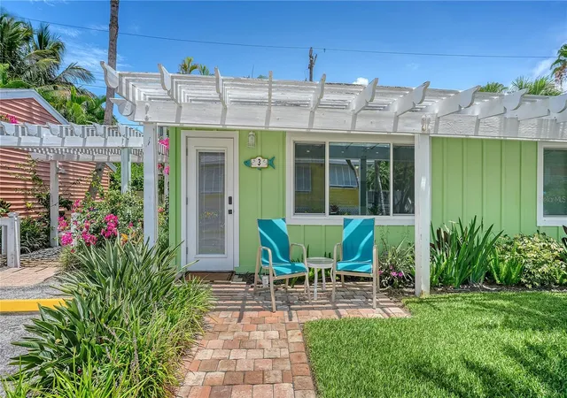 2nd image of 1603 Gulf Dr N #3, Bradenton Beach, FL 34217 | MLS# A4699416