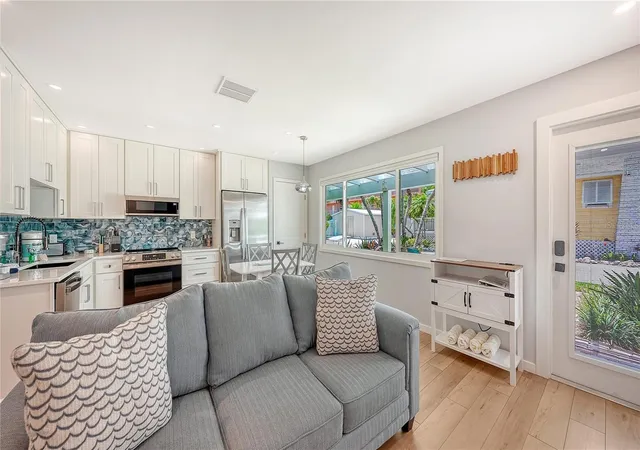 5th image of 1603 Gulf Dr N, Bradenton Beach, FL 34217