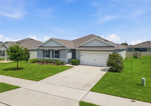 Homes for sale in Auburndale, FL | 325 Auburn Grove Xing, Auburndale, FL 33823 | MLS# L4963357