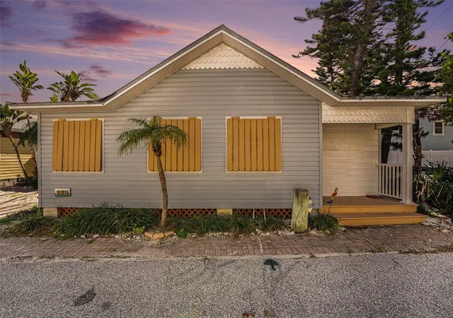 Homes for sale in Treasure Island, FL | 125 95th Ave, Treasure Island, FL 33706 | MLS# TB8527168