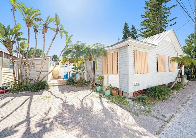 Homes for sale in Treasure Island, FL | 125 95th Ave, Treasure Island, FL 33706 | MLS# TB8527168