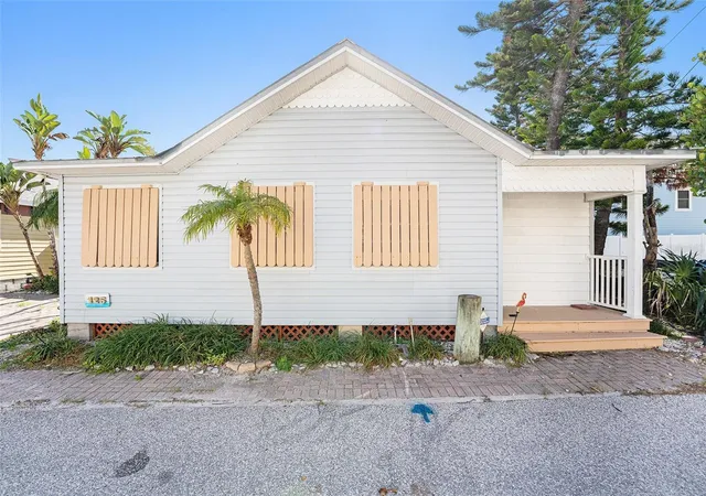 Homes for sale in Treasure Island, FL | 125 95Th Ave, Treasure Island, FL 33706 | MLS# TB8527168