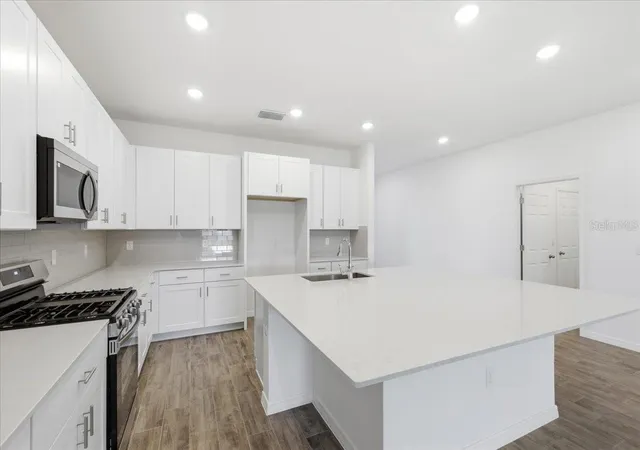 3rd image of 3094 Windswept Wy, Wildwood, FL 34785 | MLS# O6423439