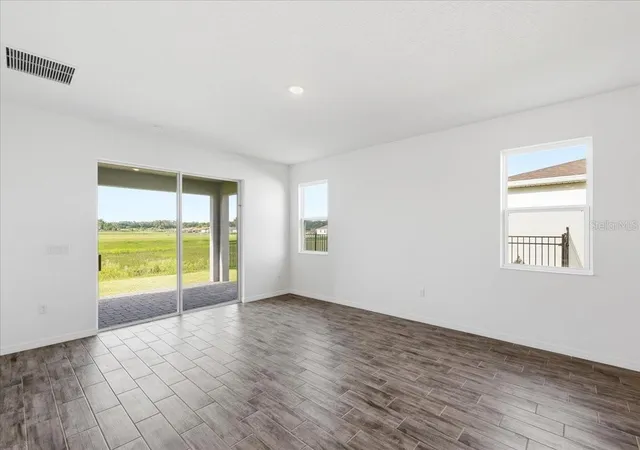 5th image of 3094 Windswept Wy, Wildwood, FL 34785 | MLS# O6423439