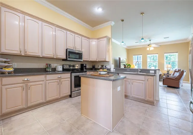 5th image of 1626 E Gate Dancer Cir, Inverness, FL 34453 | MLS# OM728103