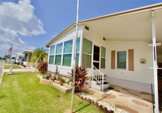 2nd image of 2123 Oahu Dr, Holiday, FL 34691 | MLS# W7887460