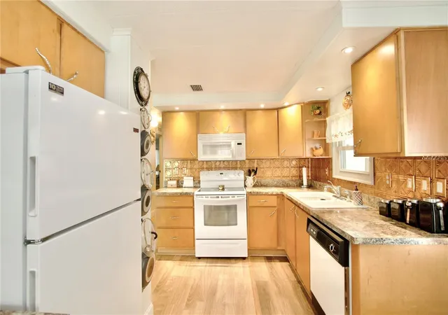 5th image of 2123 Oahu Dr, Holiday, FL 34691 | MLS# W7887460