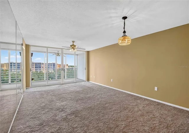 5th image of 4550 Pinebrook Cir #605, Bradenton, FL 34209 | MLS# A4699417