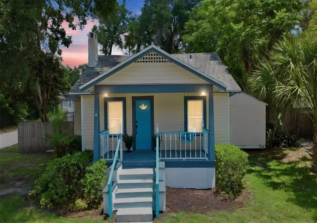 2nd image of 347 W Wisconsin Ave, Deland, FL 32720 | MLS# V4950104