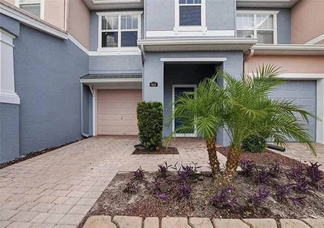 Photo 2 of Townhouse for sale at 901 Pine Pointe Ln, Orlando, FL 32828 | MLS# O6423448 | Listing updated on 2026-09-18