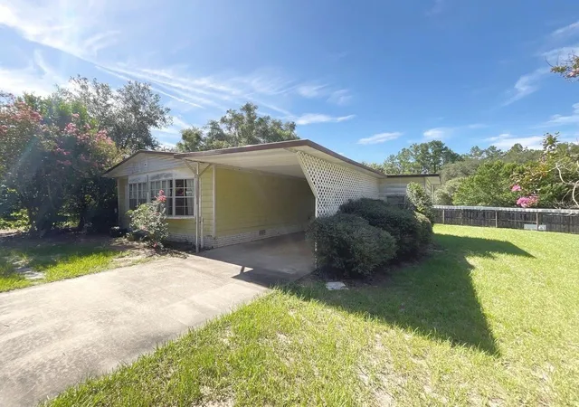 Photo 2 of Manufactured home for sale at 12830 Se 7th Street, Silver Springs, FL 34488 | MLS# O6423451 | Listing updated on 2026-07-31