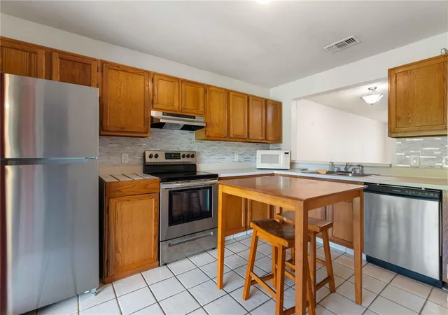 5th image of 5100 Burchette Rd #404, Tampa, FL 33647 | MLS# W7887463