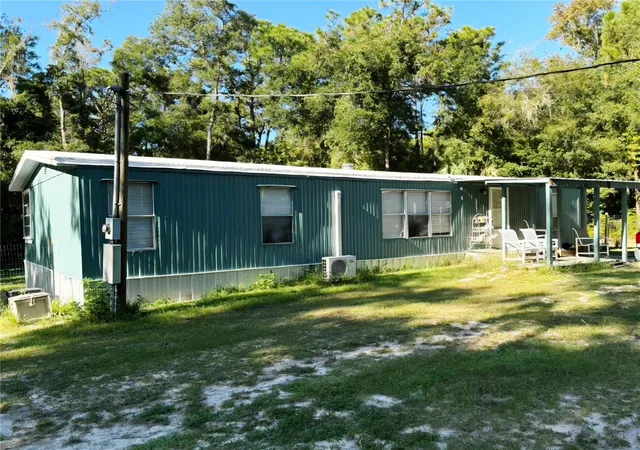 Photo 4 of Manufactured home for sale at 14207 Carolina Dove Rd, Weeki Wachee, FL 34614 | MLS# W7887465 | Listing updated on 2026-09-13