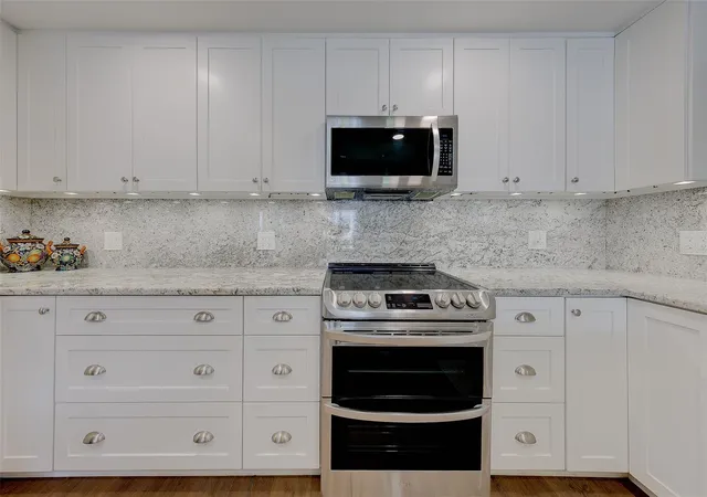 Homes for sale in Clearwater, FL | 1460 Gulf Blvd #305, Clearwater, FL 33767 | MLS# TB8527192
