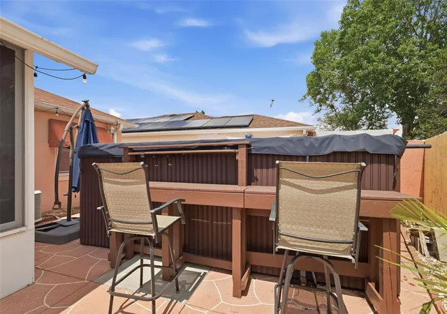 2nd image of 1004 Laredo Ln, Lady Lake, FL 32159 | MLS# G5114815
