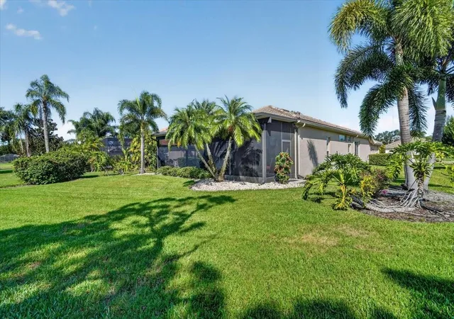 4th image of 7128 Drewrys Blf, Bradenton, FL 34203 | MLS# A4699424