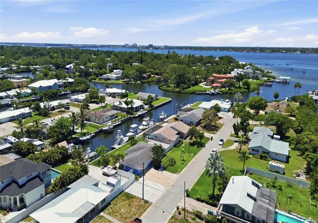 3rd image of 908 24Th Ave W, Palmetto, FL 34221 | MLS# A4699429