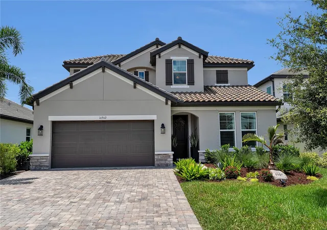 Photo 1 of Single family home for sale at 16942 Savory Mist Cir, Bradenton, FL 34211 | MLS# A4699430 | Listing updated on 2026-08-03