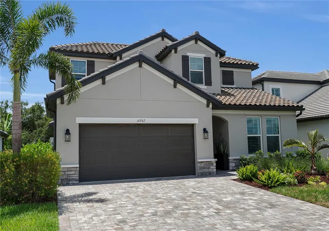 Photo 2 of Single family home for sale at 16942 Savory Mist Cir, Bradenton, FL 34211 | MLS# A4699430 | Listing updated on 2026-08-03