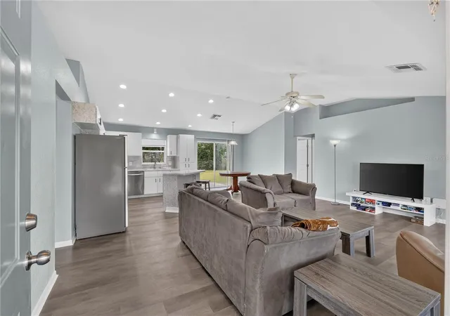 Photo 4 of Single family home for sale at 89 Pecan Crse Cir, Ocala, FL 34472 | MLS# OM728112 | Listing updated on 2026-08-26