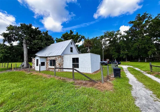 3rd image of 9499 Treiman Blvd, Webster, FL 33597 | MLS# TB8527209