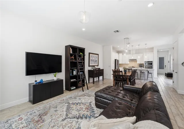 Photo 4 of Townhouse for sale at 8873 Fountain Palm Aly, Winter Garden, FL 34787 | MLS# O6423477 | Listing updated on 2026-10-09