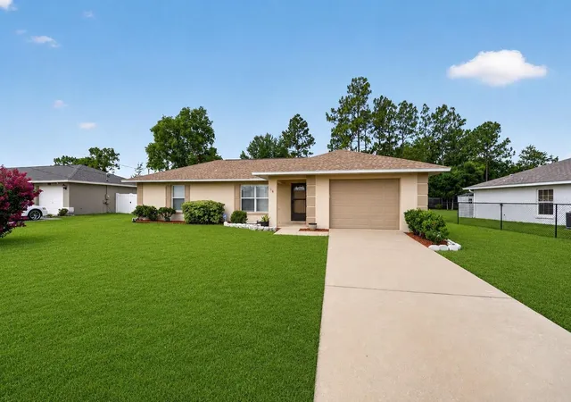 Photo 2 of Single family home for sale at 16 Fir Trl Crse, Ocala, FL 34472 | MLS# OM728114 | Listing updated on 2026-08-03