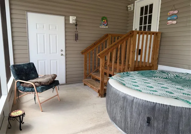 3rd image of 9209 Fontaine Dr, Brooksville, FL 34613 | MLS# W7887470
