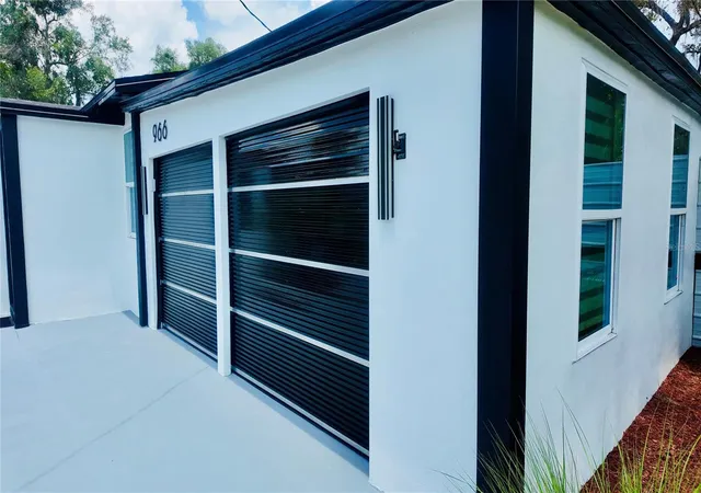 Photo 4 of Single family home for sale at 966 Clover St, Deland, FL 32720 | MLS# R4911604 | Listing updated on 2026-10-07