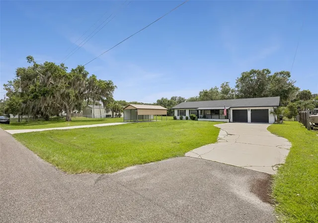 4th image of 2082 Shady Ln, Geneva, FL 32732 | MLS# O6423482