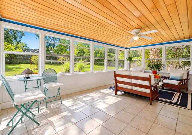 Photo 4 of Single family home for sale at 912 E Arizona Ave, Deland, FL 32724 | MLS# V4950107 | Listing updated on 2026-10-28