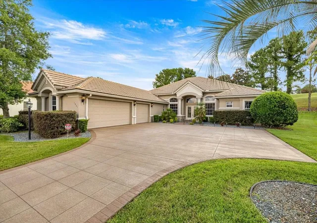 Photo 5 of Single family home for sale at 1861 N Eagle Chase Dr, Hernando, FL 34442 | MLS# OM728120 | Listing updated on 2026-07-17