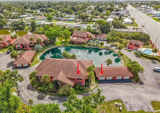 Photo 4 of Condo for sale at 3013 Clark Rd #6, Sarasota, FL 34231 | MLS# C7528185 | Listing updated on 2026-08-22
