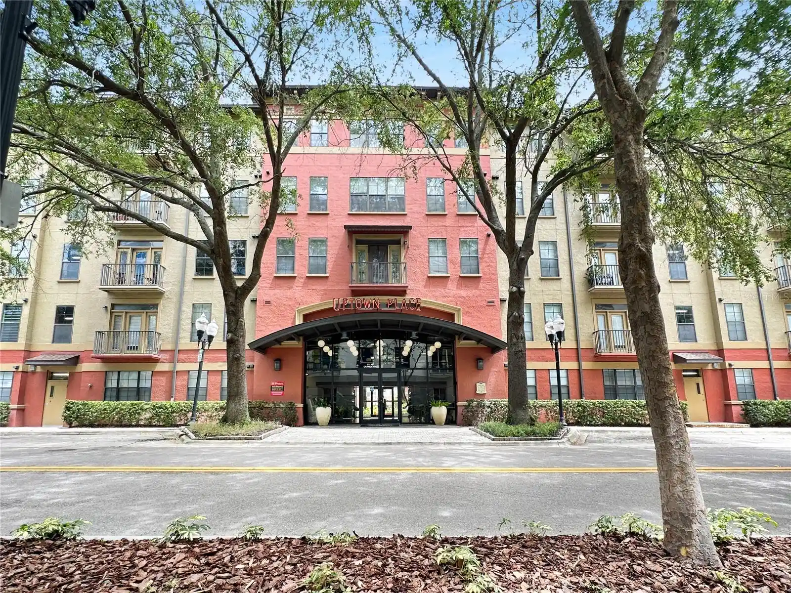 Listing Photo 1 - Condo for sale in 911 N Orange Ave located at 911 N Orange Ave, Orlando, FL 32801 - Unit #232