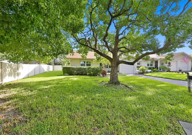 Homes for sale in DUNEDIN, FL | 2186 Marshall Dr, DUNEDIN, FL 34698