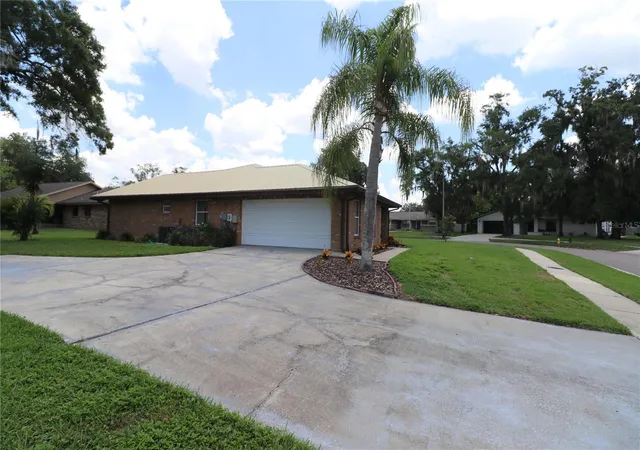 33rd image of 1023 Redbud Cir, Plant City, FL 33563 | MLS# TB8527235