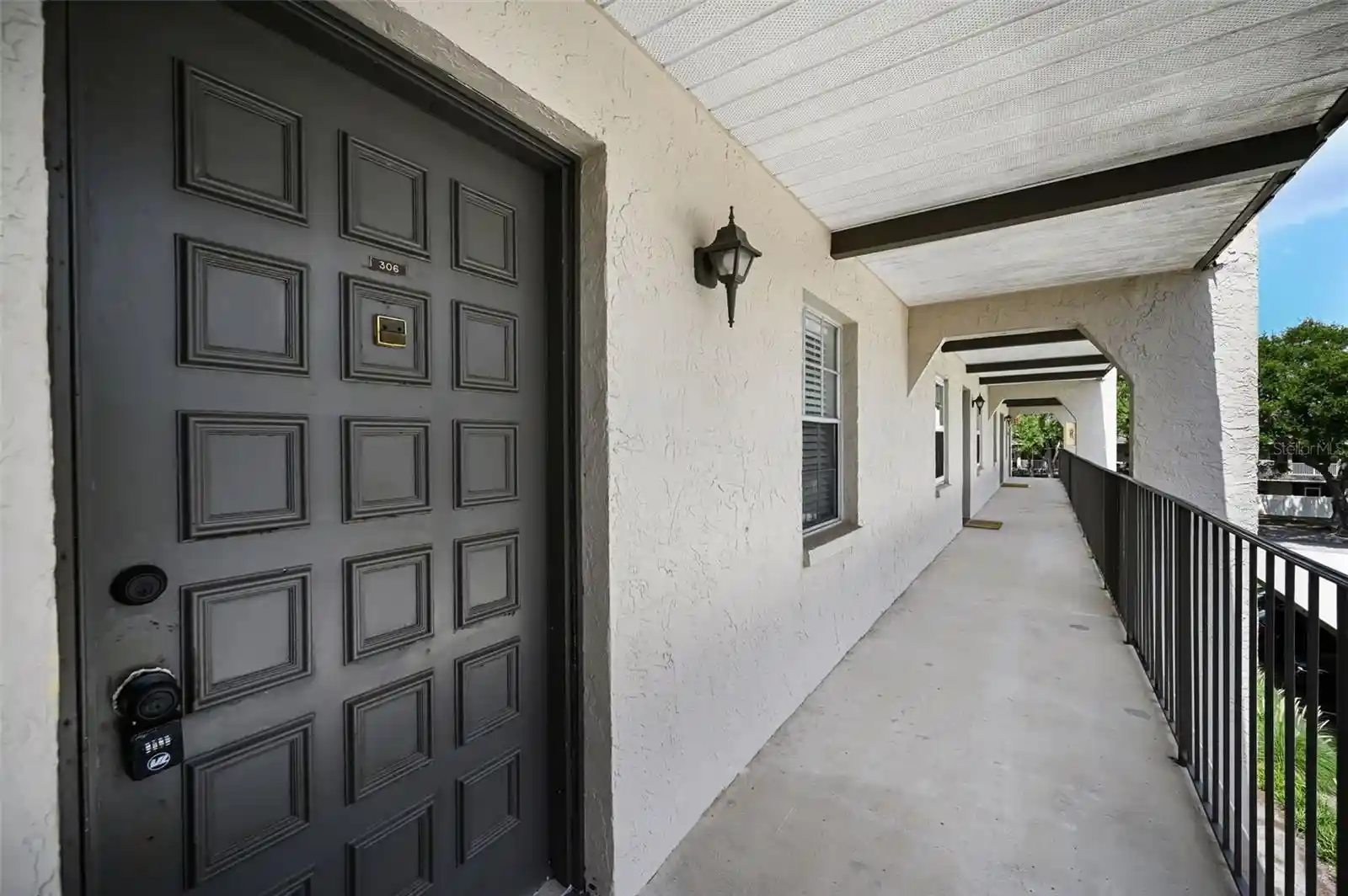 Listing Photo 2 - Condo for sale in 8765 Bardmoor Blvd located at 8765 Bardmoor Blvd, Seminole, FL 33777 - Unit #306