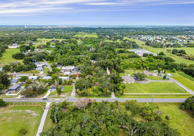Homes for sale in Palmetto, FL | 3415 41st St E, Palmetto, FL 34221 | MLS# A4699445