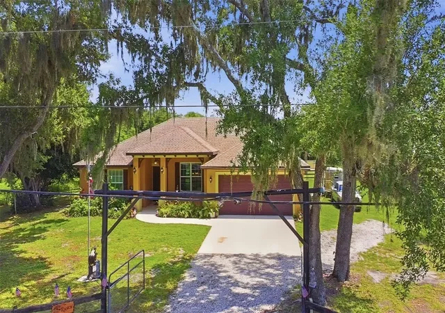 Photo 2 of Single family home for sale at 6416 18th Avenue E, Bradenton, FL 34208 | MLS# TB8527250 | Listing updated on 2026-10-07