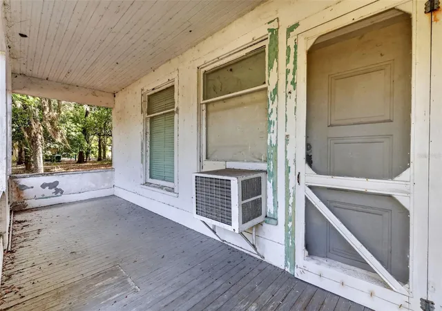4th image of 316 N Highland St, Mount Dora, FL 32757 | MLS# G5114820