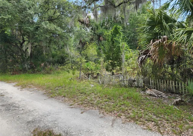 Photo 3 of Manufactured home for sale at 11335 N Ginny Ln Point, Inglis, FL 34449 | MLS# TB8527260 | Listing updated on 2026-08-26