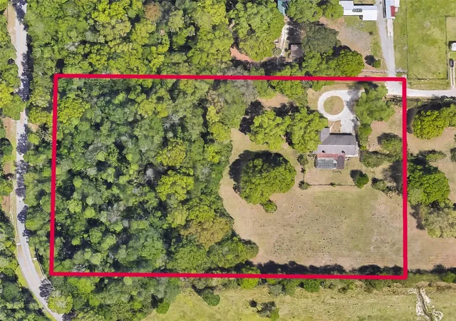 Homes for sale in Lakeland, FL | 4475 Cypress Country Ln, Lakeland, FL 33801 | MLS# TB8527262