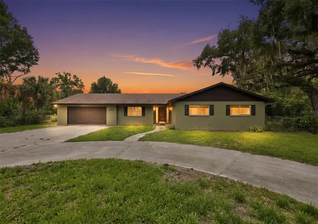 Homes for sale in Lakeland, FL | 4475 Cypress Country Ln, Lakeland, FL 33801 | MLS# TB8527262