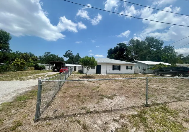 24th image of 2628 45th Ave W, Bradenton, FL 34207 | MLS# A4699451